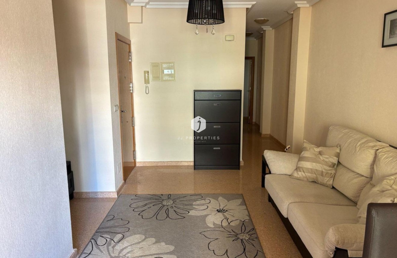 Resale - Apartment / flat -
Torrevieja - Centro