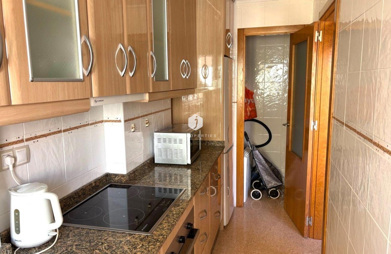 Resale - Apartment / flat -
Torrevieja - Centro