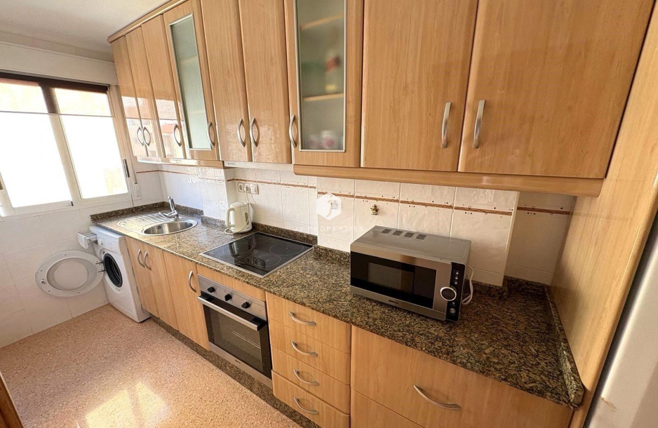 Resale - Apartment / flat -
Torrevieja - Centro