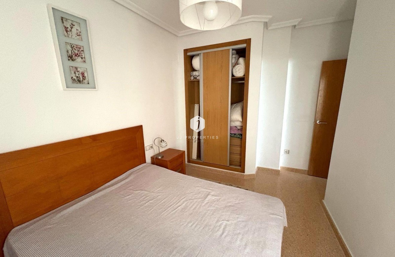 Resale - Apartment / flat -
Torrevieja - Centro