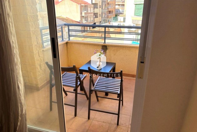 Resale - Apartment / flat -
Torrevieja - Centro
