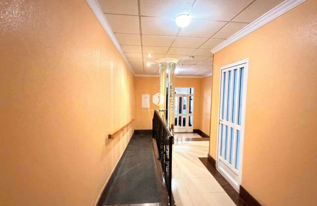 Resale - Penthouse -
Torrevieja - Acequion