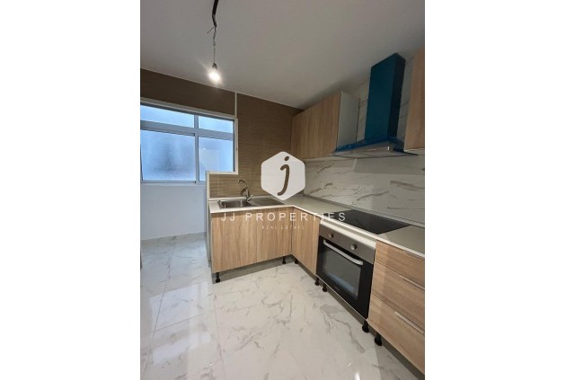 Resale - Apartment / flat -
Torrevieja