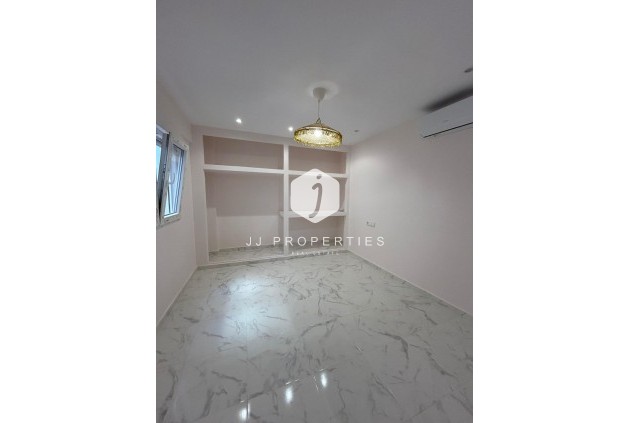 Resale - Apartment / flat -
Torrevieja