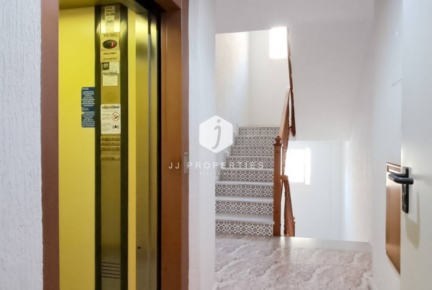 Resale - Apartment / flat -
Torrevieja - Playa del Cura