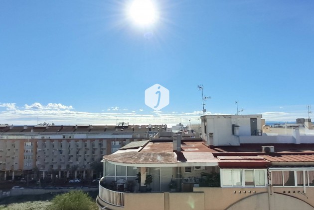 Resale - Apartment / flat -
Torrevieja - Playa del Cura