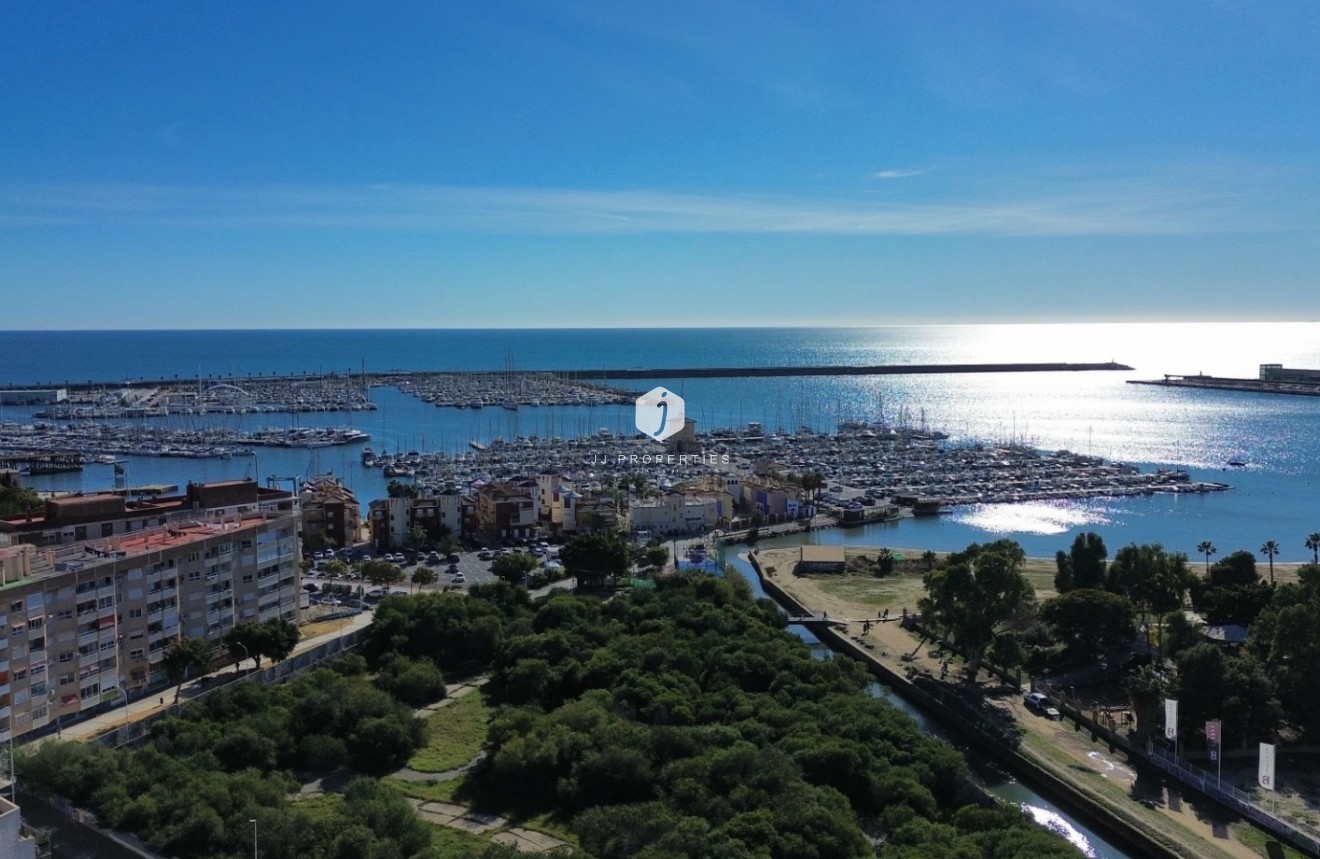Resale - Apartment / flat -
Torrevieja - Costa Blanca