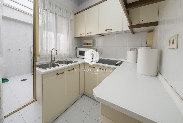 Tweedehands - Appartement / flat -
Torrevieja - Acequion