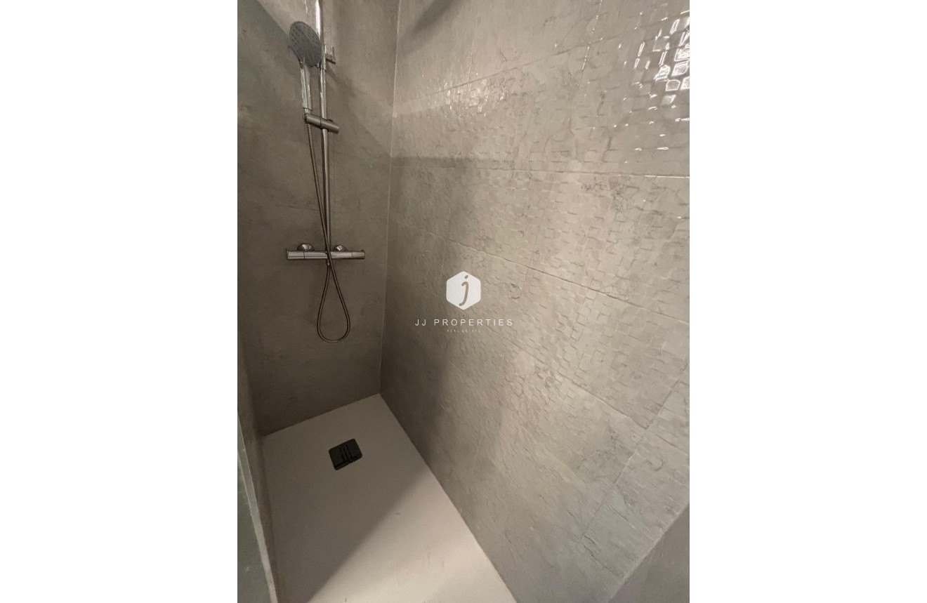 Aus zweiter Hand - Penthouse -
Torrevieja - Acequion