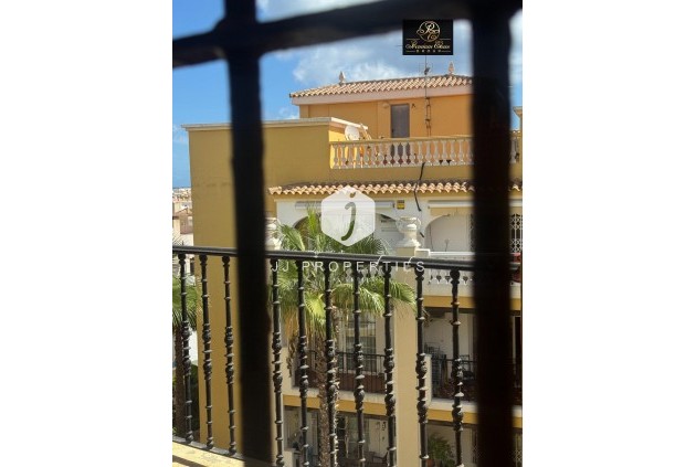 Z drugiej ręki - Daszek -
Torrevieja - Los Frutales