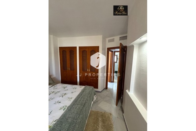 Z drugiej ręki - Daszek -
Torrevieja - Los Frutales