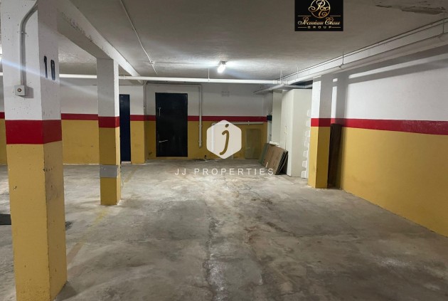 Z drugiej ręki - Daszek -
Torrevieja - Los Frutales