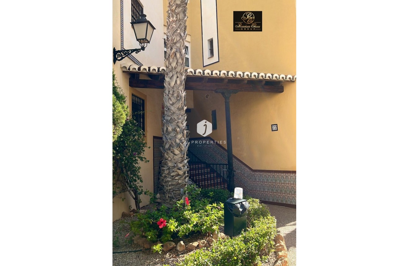 Z drugiej ręki - Daszek -
Torrevieja - Los Frutales