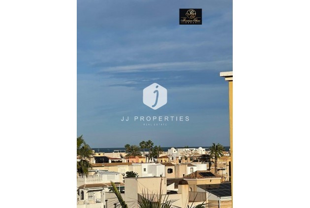 Z drugiej ręki - Daszek -
Torrevieja - Los Frutales