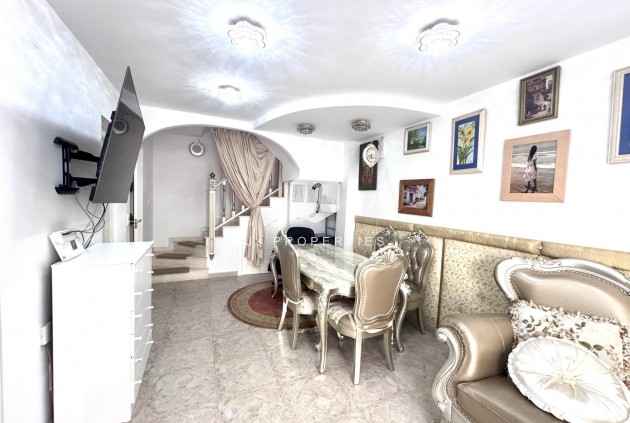 Aus zweiter Hand - Chalet -
Orihuela Costa - Playa Flamenca