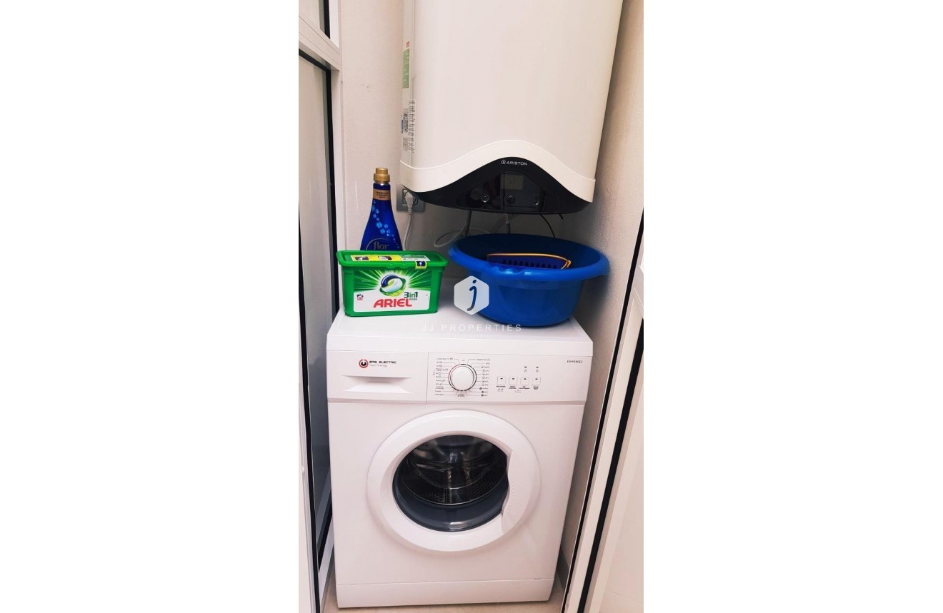 D'occasion - Appartement -
Torrevieja - Estacion de autobuses