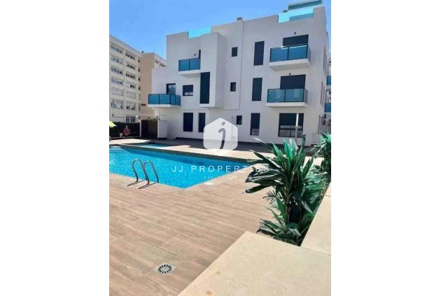 D'occasion - Appartement -
Torrevieja - Estacion de autobuses