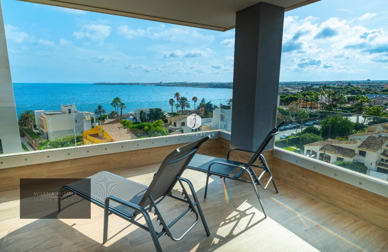 Resale - Apartment / flat -
Torrevieja - Punta prima