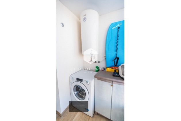 Resale - Apartment / flat -
Torrevieja - Punta prima