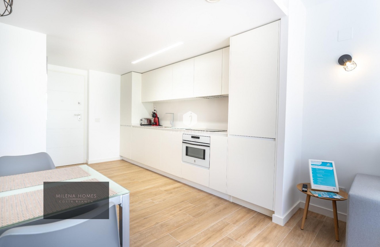 Resale - Apartment / flat -
Torrevieja - Punta prima