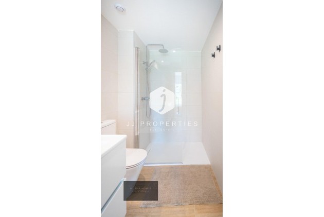 Resale - Apartment / flat -
Torrevieja - Punta prima