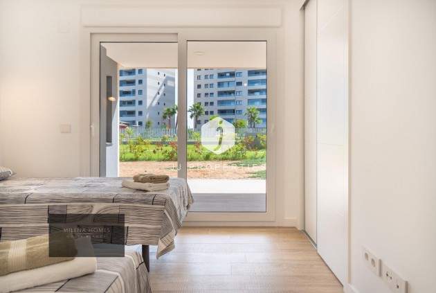 Resale - Apartment / flat -
Torrevieja - Punta prima