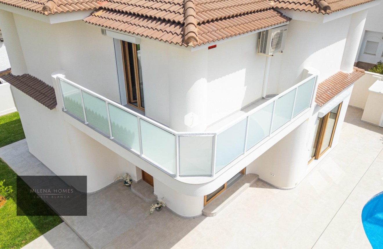 Segunda mano - Villa -
Cabo Roig