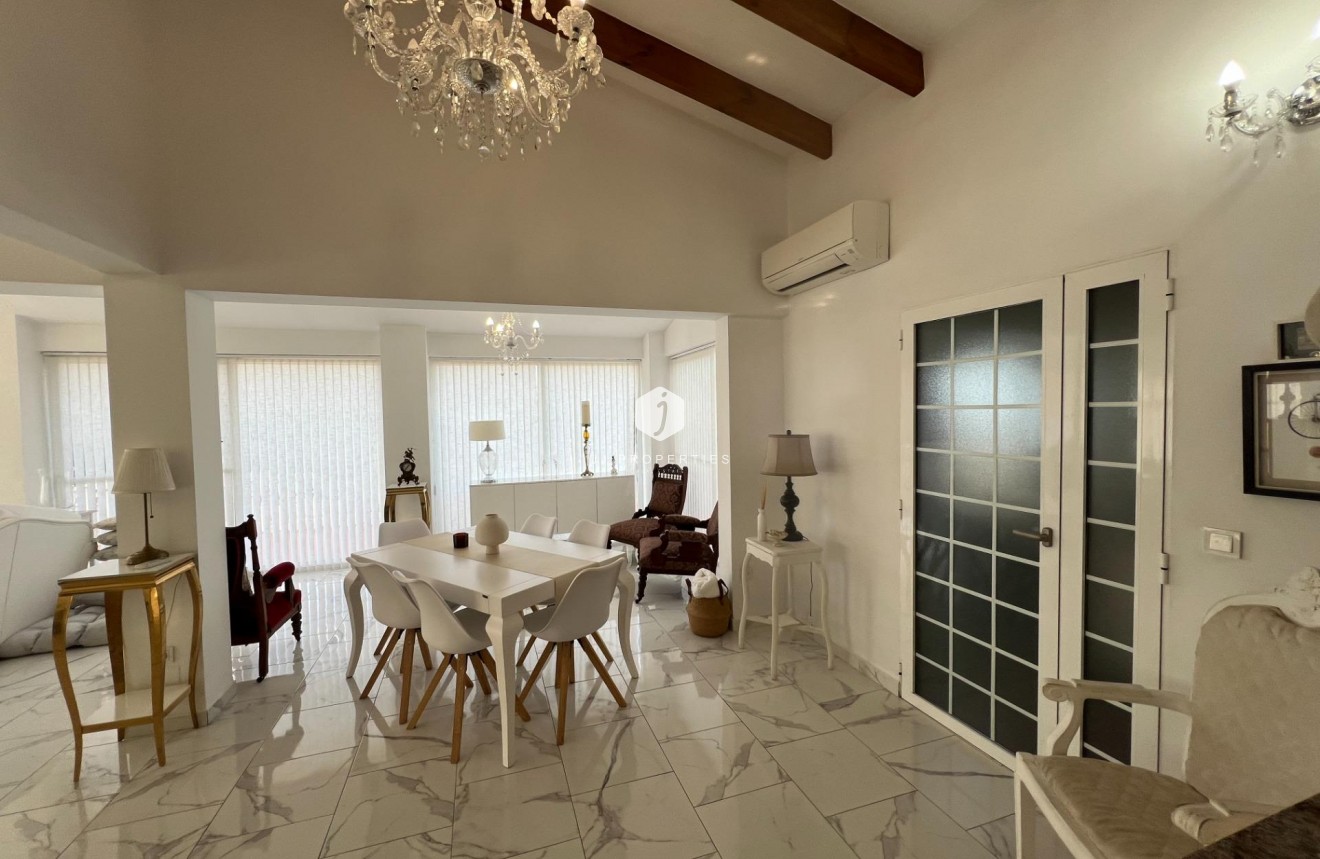 D'occasion - Villa -
Dolores - Comunidad Valenciana