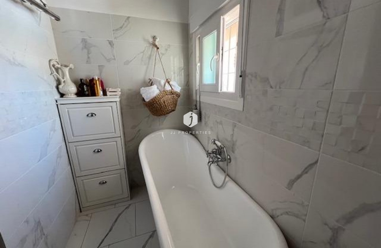 D'occasion - Villa -
Dolores - Comunidad Valenciana