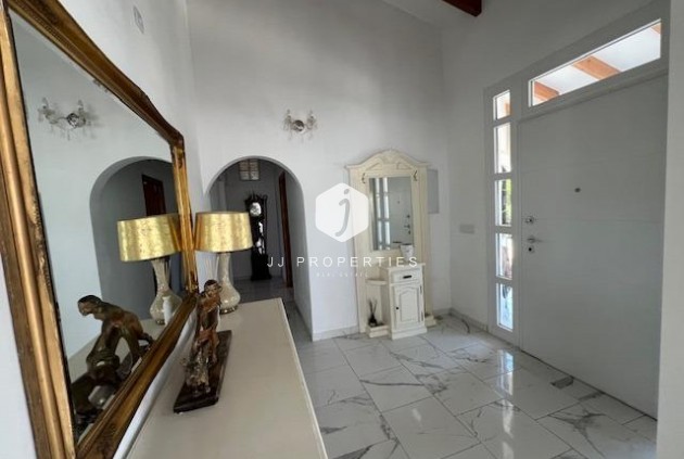 D'occasion - Villa -
Dolores - Comunidad Valenciana