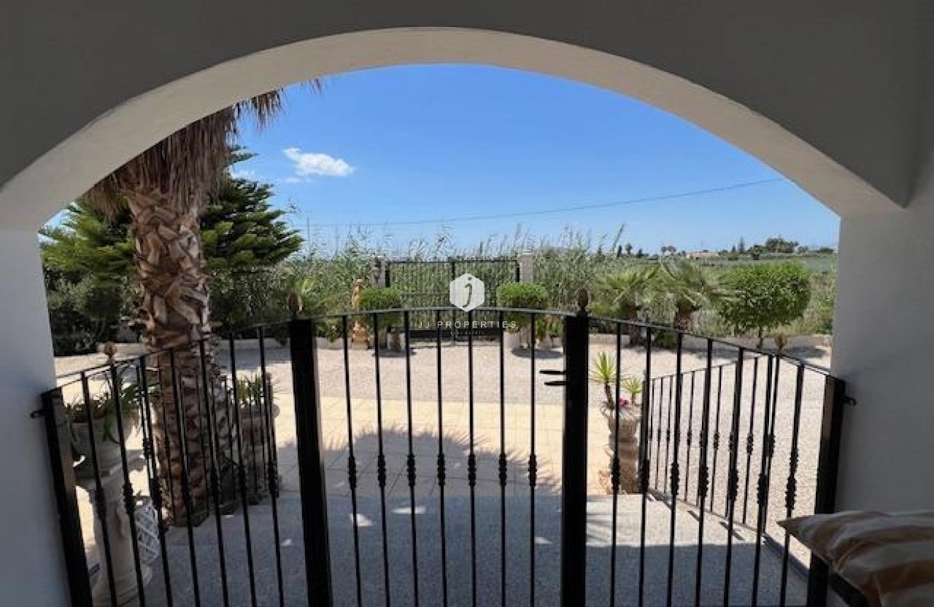 D'occasion - Villa -
Dolores - Comunidad Valenciana