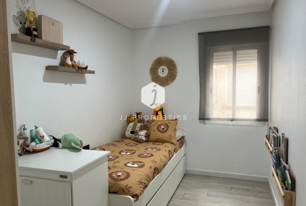 Resale - Apartment / flat -
Dolores - Comunidad Valenciana