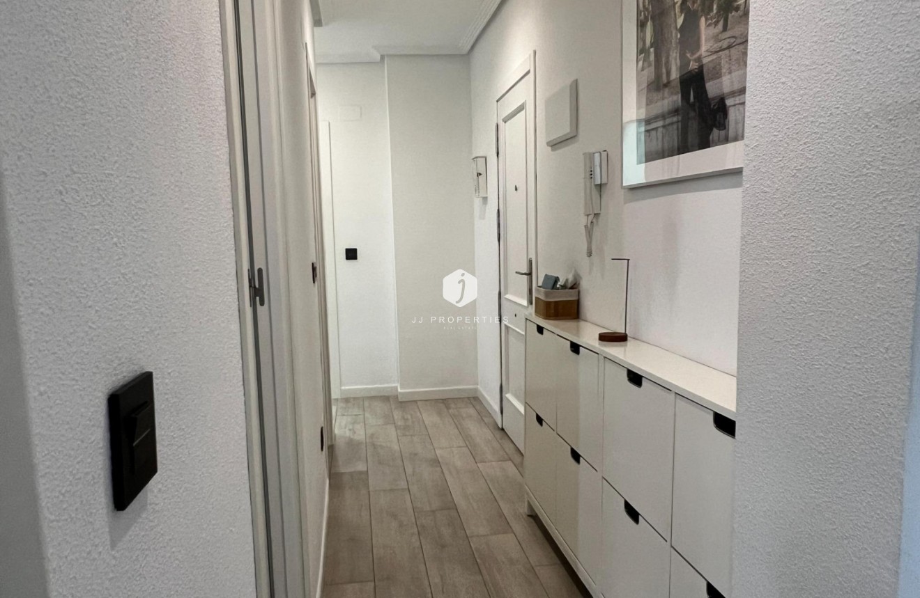 Resale - Apartment / flat -
Dolores - Comunidad Valenciana