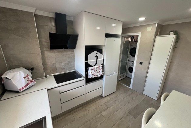 Resale - Apartment / flat -
Dolores - Comunidad Valenciana