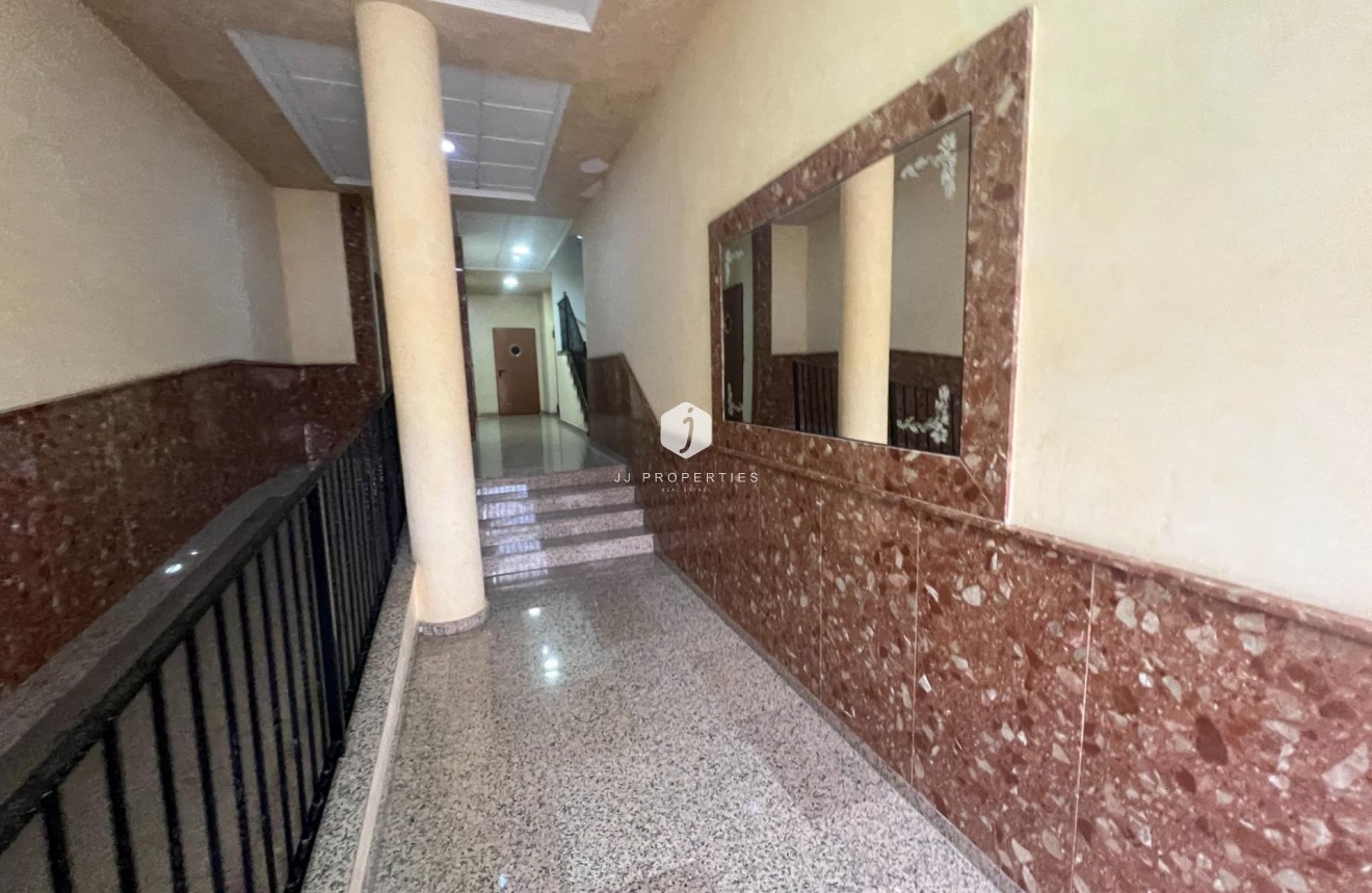 Resale - Apartment / flat -
Dolores - Comunidad Valenciana