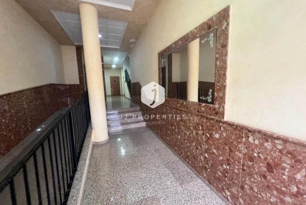 Resale - Apartment / flat -
Dolores - Comunidad Valenciana