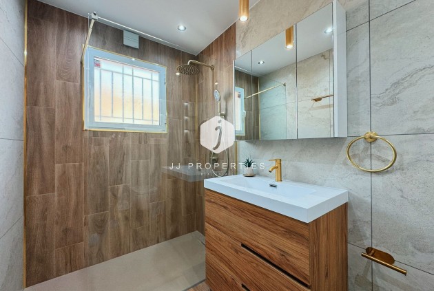 Resale - Chalet -
Ciudad Quesada - Costa Blanca