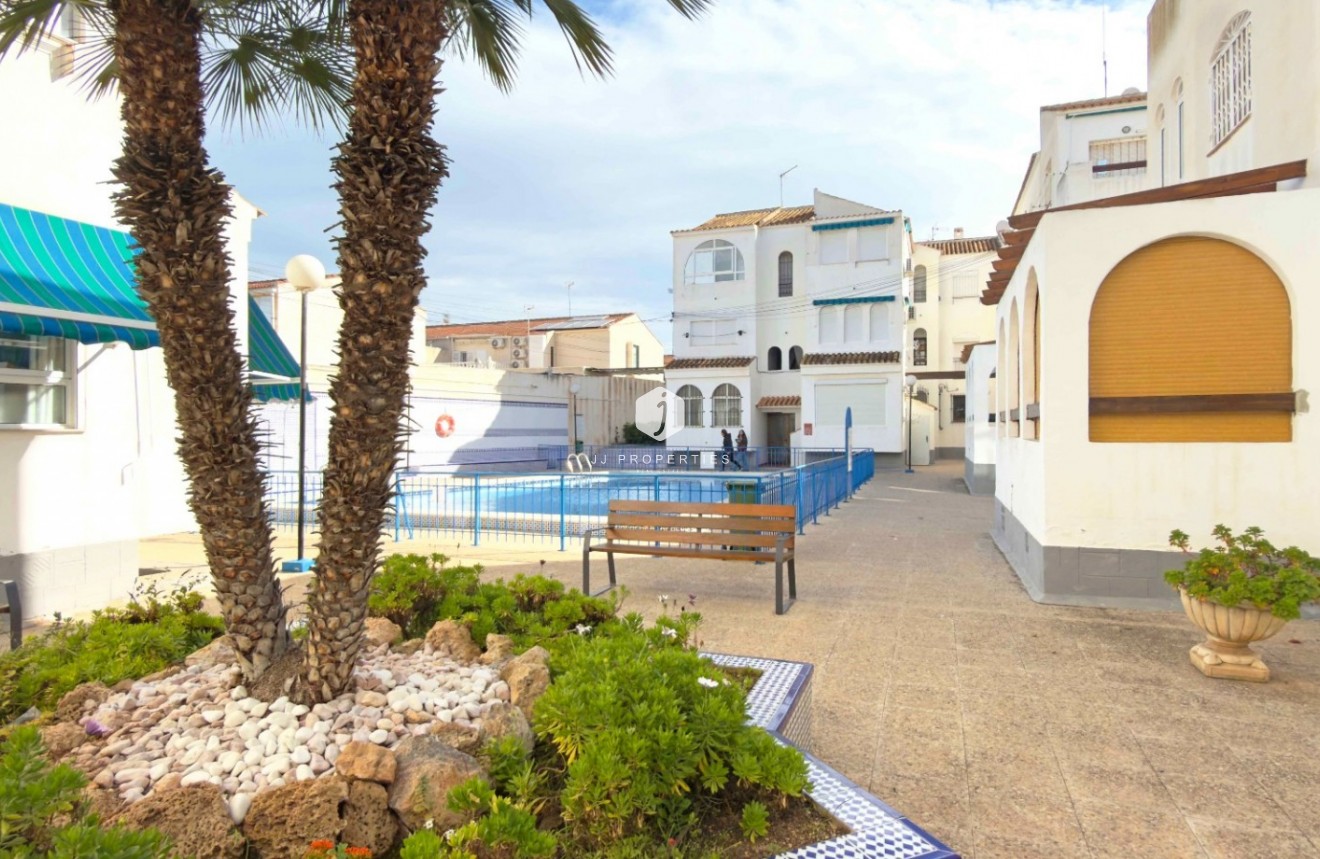 Resale - Apartment / flat -
Torrevieja - Costa Blanca