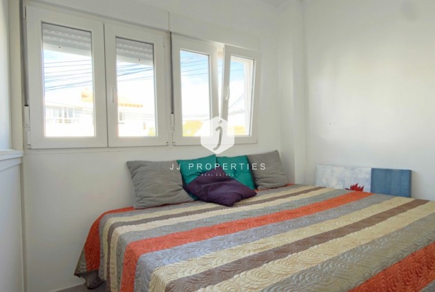 Resale - Apartment / flat -
Torrevieja - Costa Blanca