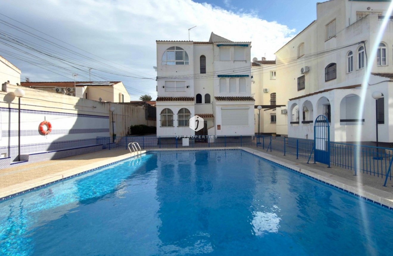 Resale - Apartment / flat -
Torrevieja - Costa Blanca