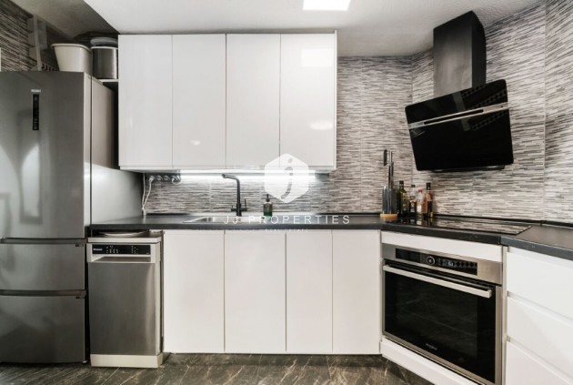 Resale - Chalet -
Torrevieja - Cabo cervera