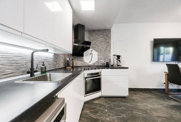 Resale - Chalet -
Torrevieja - Cabo cervera