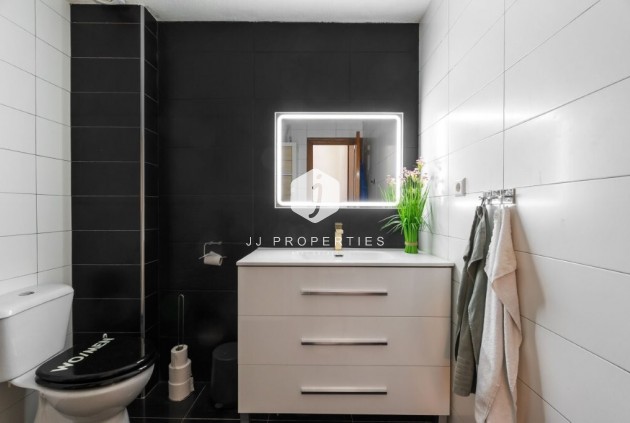 Resale - Chalet -
Torrevieja - Cabo cervera