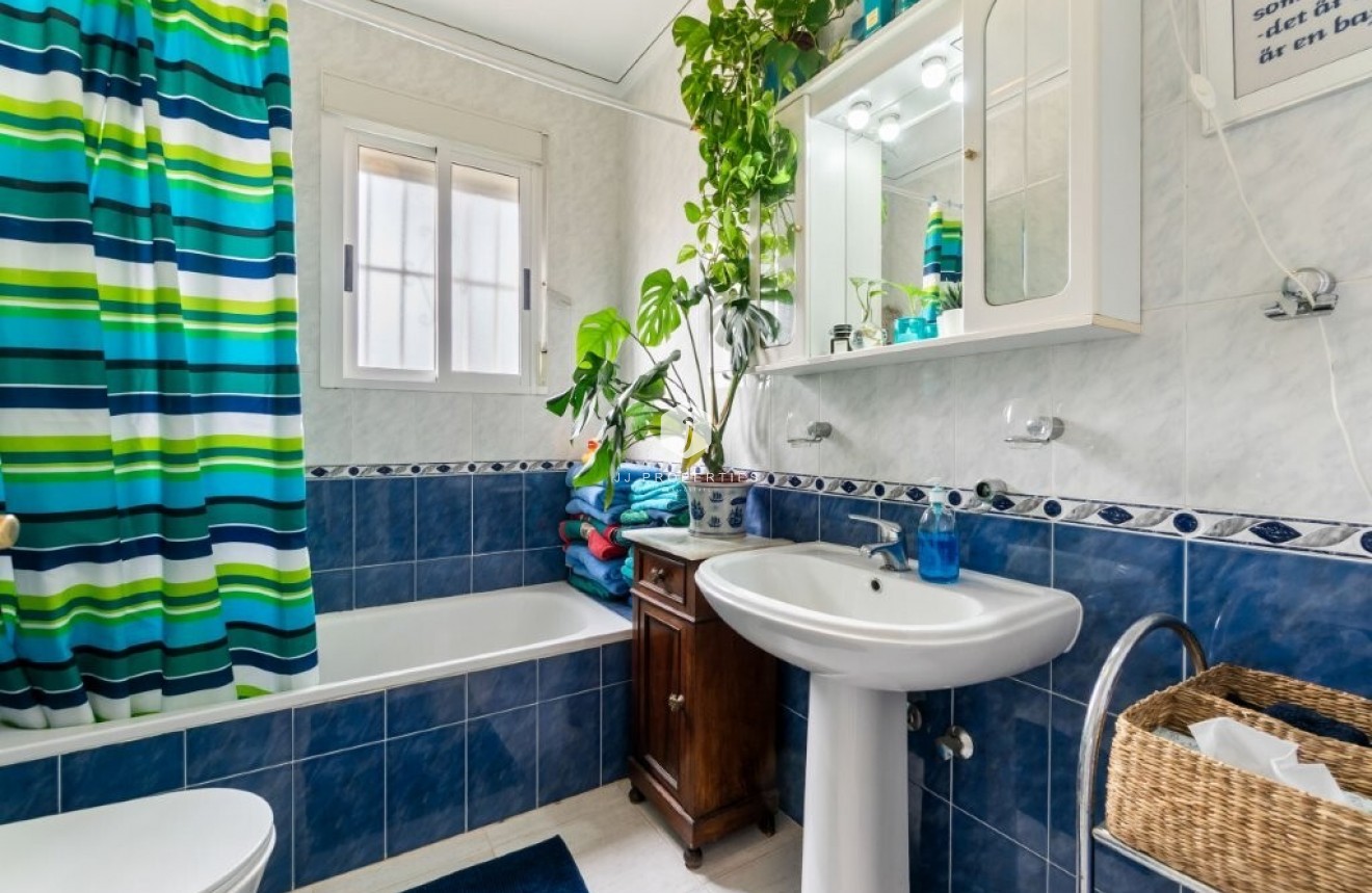 Resale - Villa -
Algorfa - Montemar