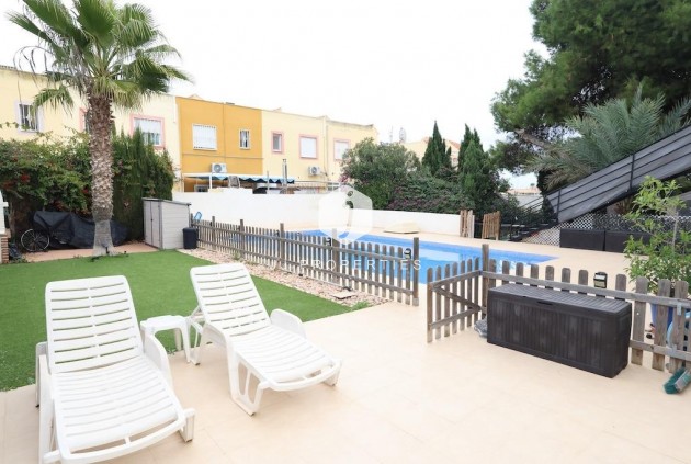 Resale - Bungalow -
Orihuela Costa - Costa Blanca