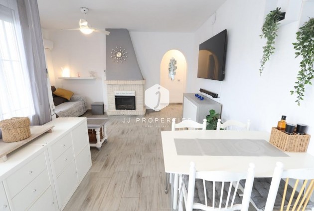 Resale - Bungalow -
Orihuela Costa - Costa Blanca