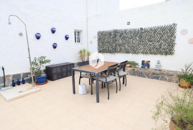 Resale - Bungalow -
Orihuela Costa - Costa Blanca