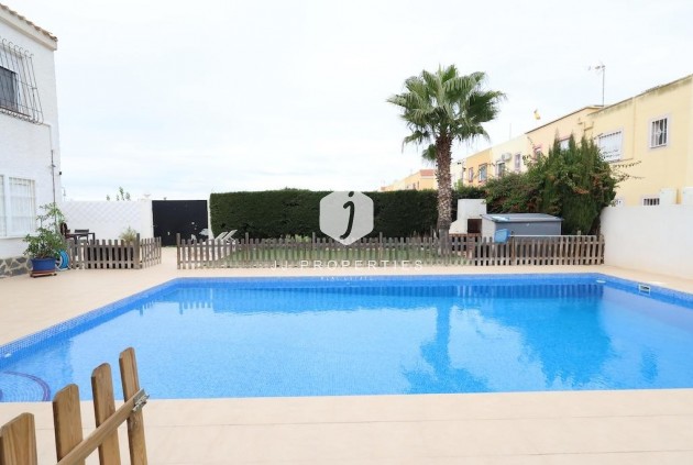 Resale - Bungalow -
Orihuela Costa - Costa Blanca