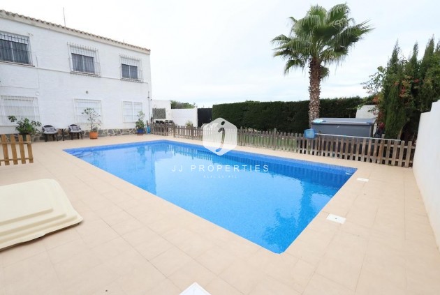 Resale - Bungalow -
Orihuela Costa - Costa Blanca