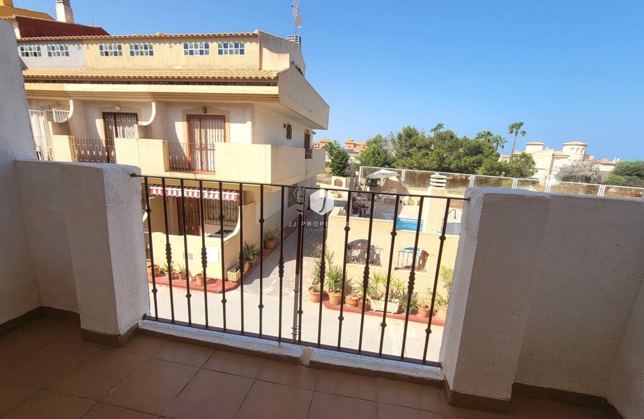 Tweedehands - Chalet -
Orihuela Costa - Playa Flamenca